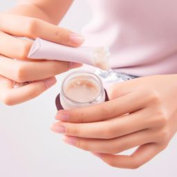 《美容護膚手法視頻教學：打造完美肌膚的秘訣》