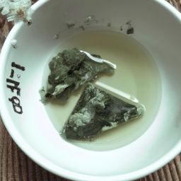 <strong>美容</strong>護(hù)膚粥的功效及其應(yīng)用方法，告別油膩暗黃肌膚！